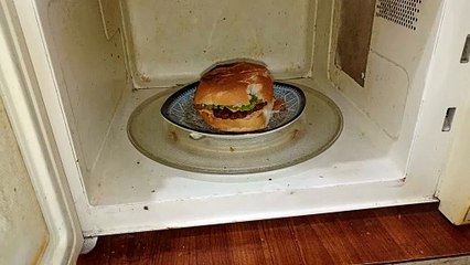 Burger in oven #trending #viral #foryou #reels #beautiful #love #funny #delicious #fun #love #yummy #tiktok #facebook #reel #status #whatsapp #trend