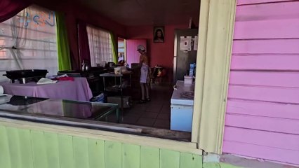 mqn-“La Ventanita de María” y las famosas empanadas de maduro-300424