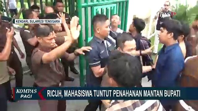 Unjuk Rasa Mahasiswa Depan Kantor Kejati Sulawesi Tenggara di Kendari Berakhir Ricuh
