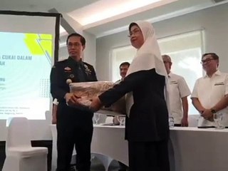 Bea Cukai akhirnya serahkan bantuan alat belajar SLB yg viral ditagih ratusan juta