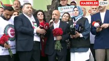 HAK-İŞ Taksim'de 1 Mayıs anması düzenledi