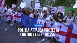 Georgia, polizia attacca protesta fuori dal Parlamento di Tbilisi durante voto su legge influenze straniere