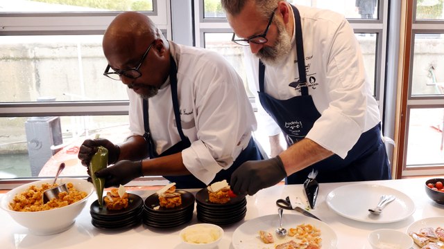 JO Paris 2024 : on a goûté les plats concoctés pour les athlètes du village olympique... et ils vont se régaler
