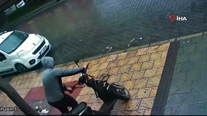 İşe yürüyerek gitmeye üşenen hırsız elektrikli bisiklet çaldı