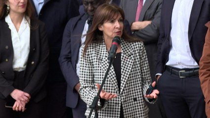 Seine baignable : « Tous les gnagnagnas, je vous le dis, on va nager dans la Seine », s'agace Hidalgo