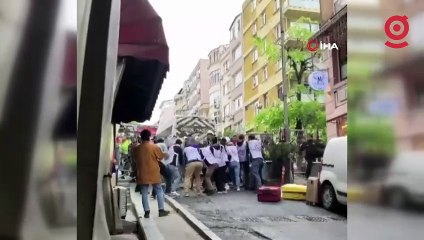 Şişli’den Taksim’e yürümek isteyen gruba polis müdahalesi: 13 gözaltı