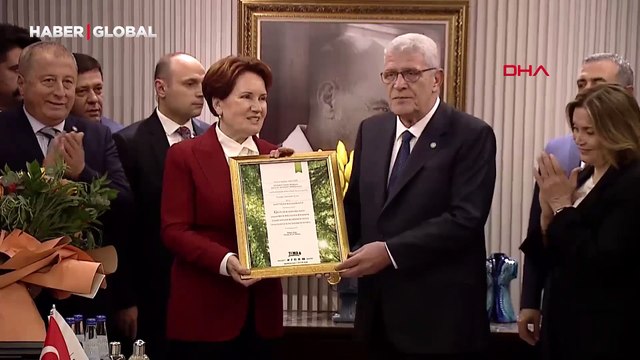 İYİ Parti'de devir teslim: Dervişoğlu Akşener'den görevi devraldı