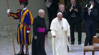 Papa pede orações por vítimas da guerra