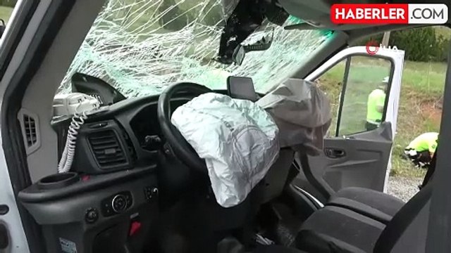 Elazığ'da feci kaza: Ambulans ile hafif ticari araç çarpıştı 2'si polis 6 yaralı