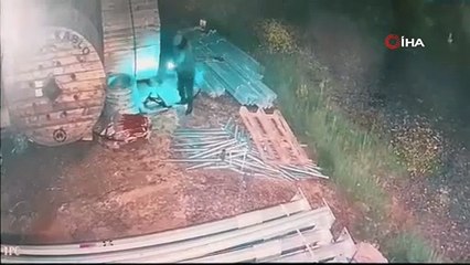 Tonlarca kabloyu çalan hırsızlar yakalandı! Kamera her şeyi görüntüledi