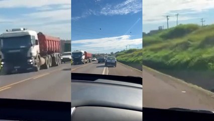 Tải video: Bêbado tentar fugir de abordagem na BR-369, mas acaba preso pela PRF em Cascavel