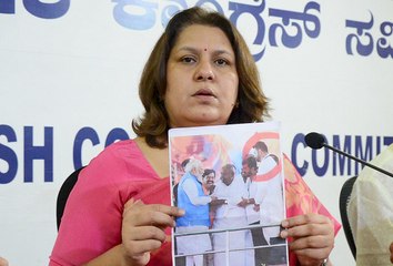 VIDEO सुप्रिया श्रीनेत ने भाजपा और प्रधानमंत्री नरेंद्र मोदी से पूछे तीखे सवाल