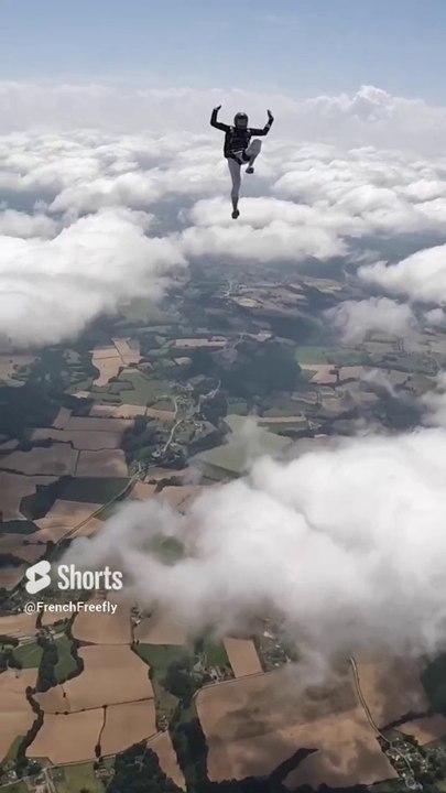Saut En Parachute Avec Pierre et Alex à Pau Skydive