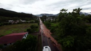 أمطار غزيرة وسيول في جنوب البرازيل