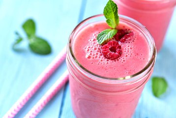Smoothie De Vino Y Bayas, Delicioso Y Lleno De Antioxidantes