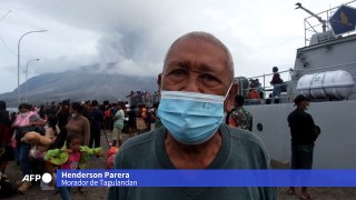 Milhares são evacuados no norte da Indonésia por erupção de Monte Ruang