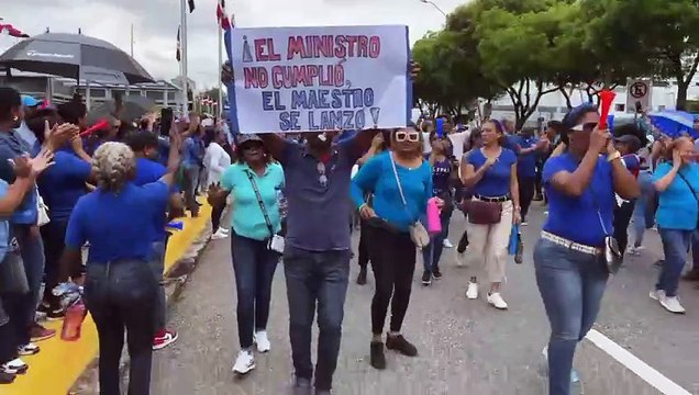 “Somos docentes, no somos delincuentes”, ADP protesta nuevamente por aumento salarial