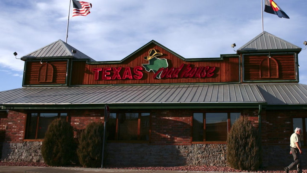 This Restaurant Chain’s Texas-Sized Family Meal Can Feed a Family of 4 for Just $40, with Leftovers to Spare
