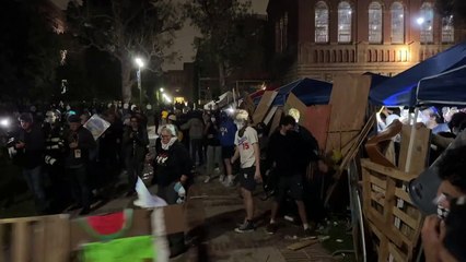 Enfrentamientos en universidad de Los Angeles durante protestas propalestinos