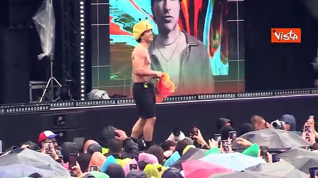 Concertone del Primo maggio a Roma, Leo Gassmann al Circo Massimo con il cappello di Pikachu dei Pokemon