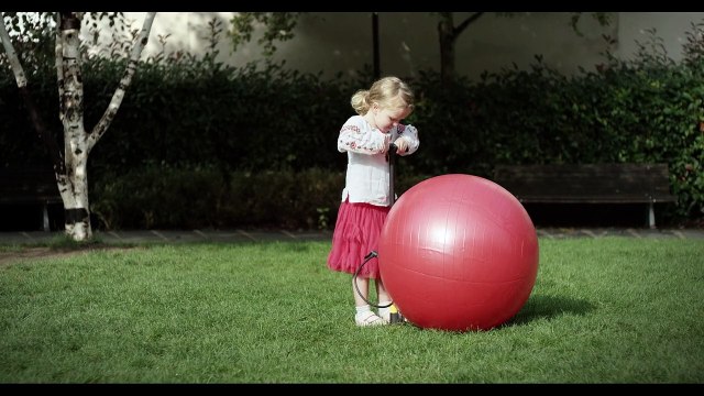 Les femmes et les enfants d'abord (2024) - Bande annonce