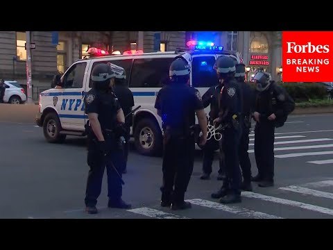 BREAKING: NYPD Officers Gather Outside Columbia As Activists Maintain Control Of Hamilton Hall