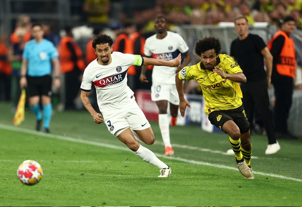 بوروسيا دورتموند يفوز ذهاباً على باريس سان جيرمان