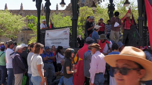 Colectivos de trabajadores marchan para exigir semana laboral de 40 horas