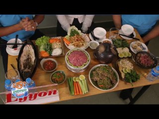 ហាង គុយទាវទូក៥០០០រៀល តោះឆ្ងាញ់ជាមួយលីយ៉ុង YUMMY WITH LYYON Ep​ 109 Par​t​ 2&3