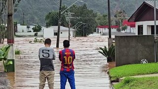 Al menos diez muertos y más de 20 desaparecidos por lluvias en el sur de Brasil