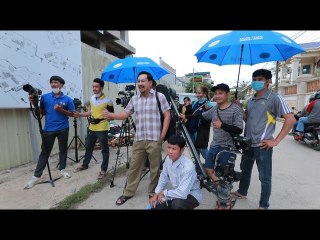 ទិដ្ឋភាពក្រៅឆាកការថតខ្សែភាពយន្ត រឿង ពូជមួយត្រួយបី | Behind The Scene​ Ep 237