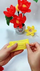 flower handicrafts using used fruit sponges
