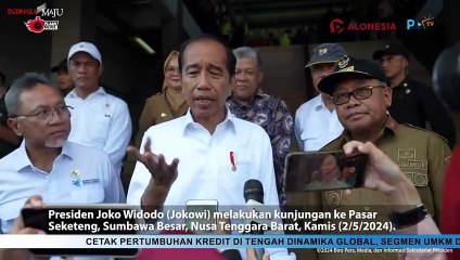 Presiden Jokowi Cek Harga Sembako di Pasar Seketeng, Sumbawa Besar, Nusa Tenggara Barat