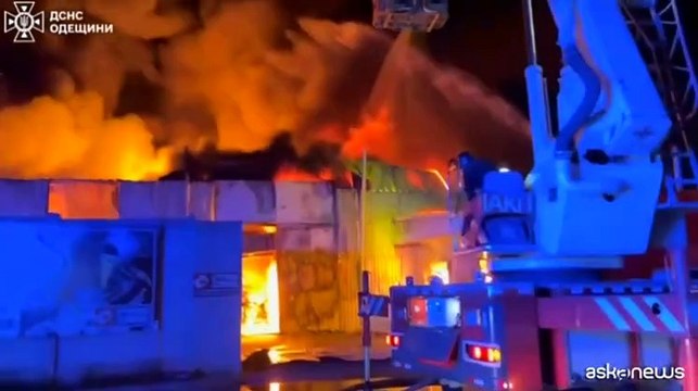 Ucraina, attacco missilistico russo su Odessa, almeno 13 feriti