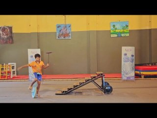 កម្មវិធី Lyyon Street Talent