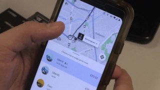 Thousands of London black cab drivers sue Uber for £250m