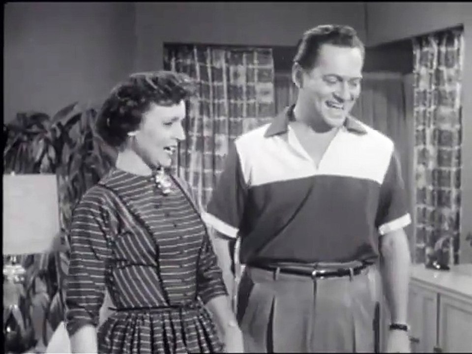 Life with Elizabeth S2E11: Spanish Lesson, Tea Room, Grocery Shopping