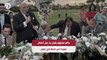 عالم مشهور يقبل يد رجل أعمال..  صورة تثير ضجة في مصر