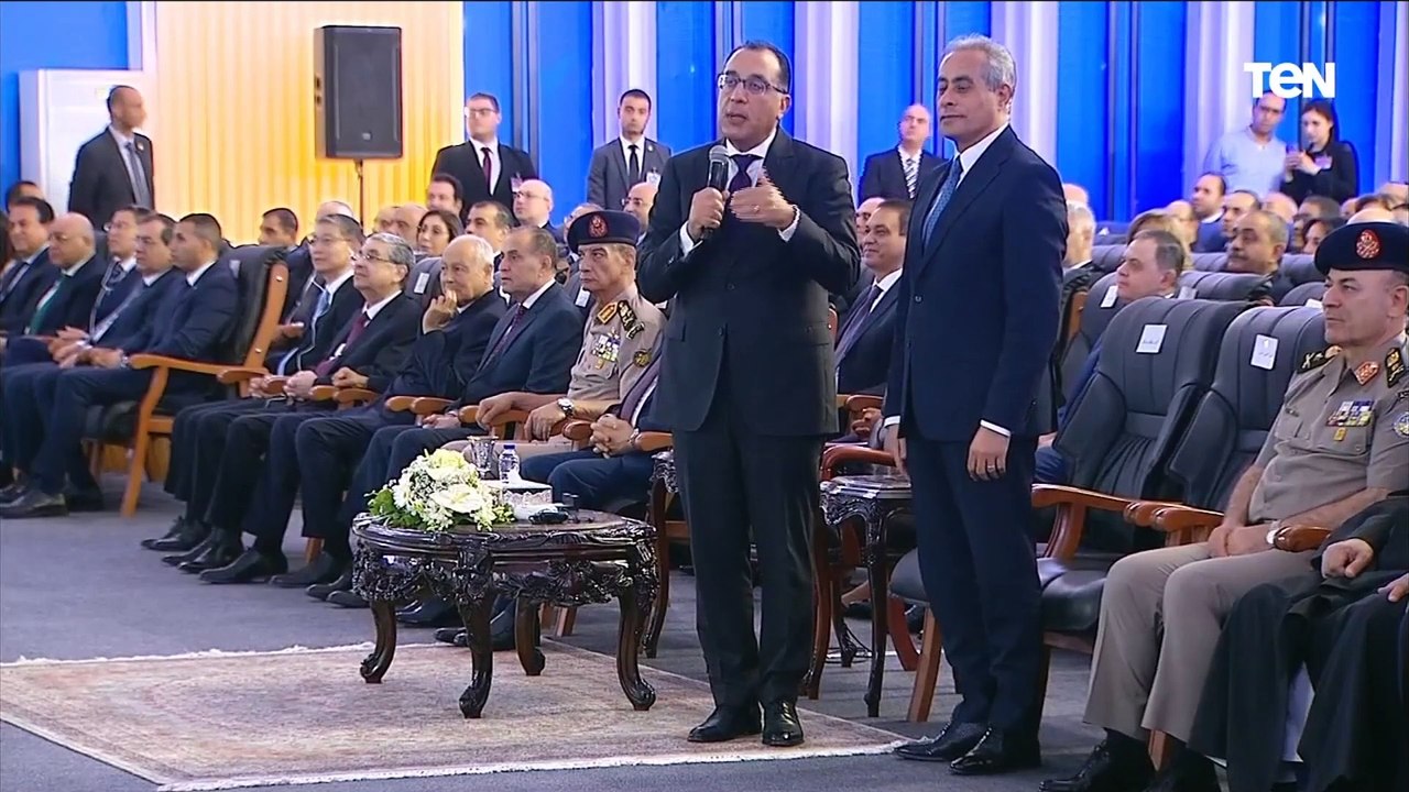 الرئيس السيسي يوجه بزيادة قيمة الحد الأدنى للإعانة التي يصرفها صندوق إعانات الطوارئ للعمال إلى 1500