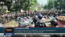 Texas police clash with students on university campus
