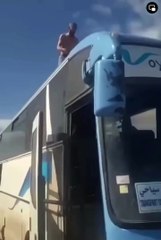 الحمامات : سائق حافة سياحية يدخل في حالة هستيرية بسبب عون مرور..