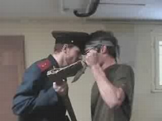 Soviet Attitude 13 :  Interrogatoire