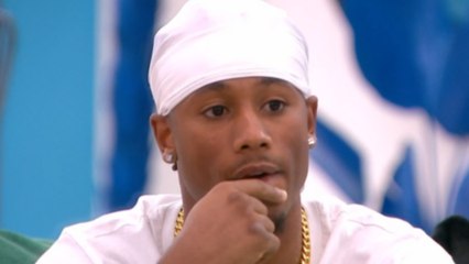 Voici - Secret Story : Alexis fausse une épreuve, les internautes demandent sa disqualification