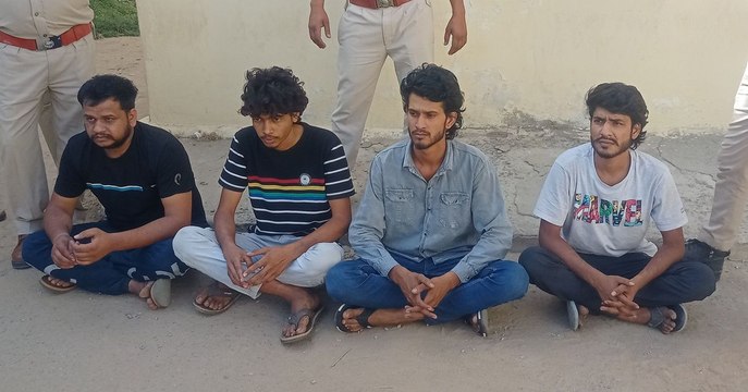 भाइयों पर ही फायरिंग करने का प्लान बना रहा था भाई
