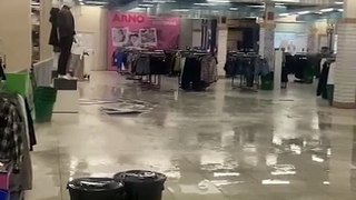 Sede da Havan, em Brusque, é inundada