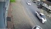 Câmera de segurança registra impacto após carro desgovernado atingir outro veículo em Blumenau