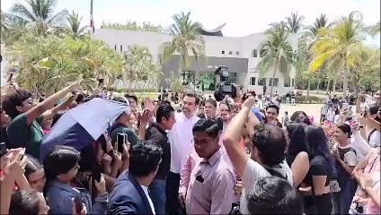 Se reúne Jorge Álvarez Máynez con universitarios del CUCosta en Puerto Vallarta