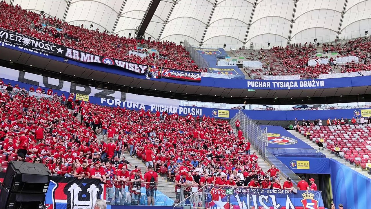 Warszawa - kibice Wisły Kraków podczas finału Pucharu Polski
