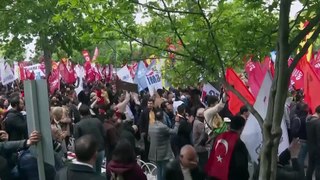 درگیری پلیس با تظاهرات‌کنندگان در استانبول؛اتحادیه‌های کارگری یاد قربانیان ۱ مه ۱۹۷۷ را گرامی داشتند