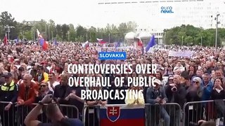 Thousands rally in Slovakia to protestoverhaul of public broadcasting